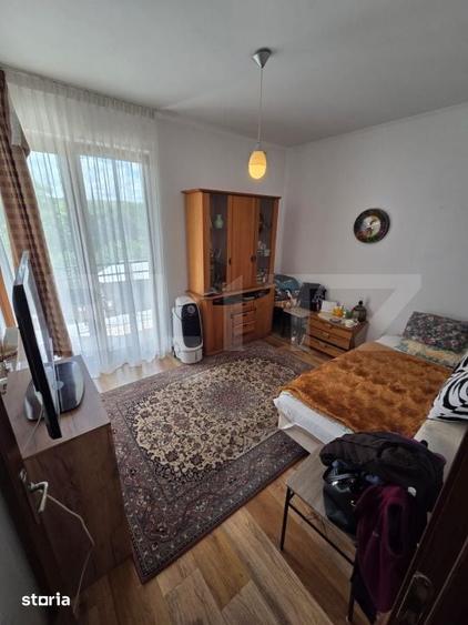 Casă cu 5 camere cu Teren 3000 Mp în Pericei