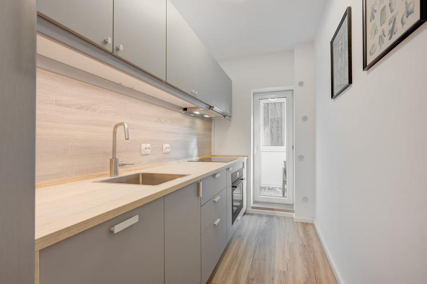 Apartament cu 2 camere semidecomandat în Basarabia