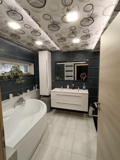 Casă cu 3 camere în Santăul Mare