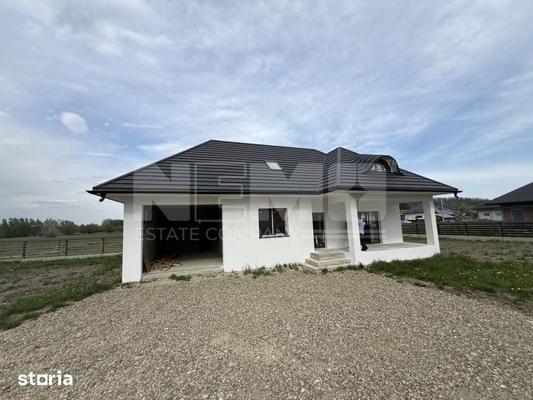 Casă cu 5 camere cu Teren 1000 Mp în Horodnic