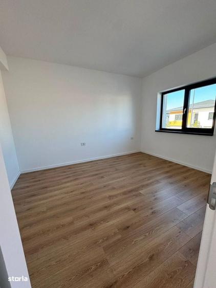 Casă cu 4 camere în Tunari