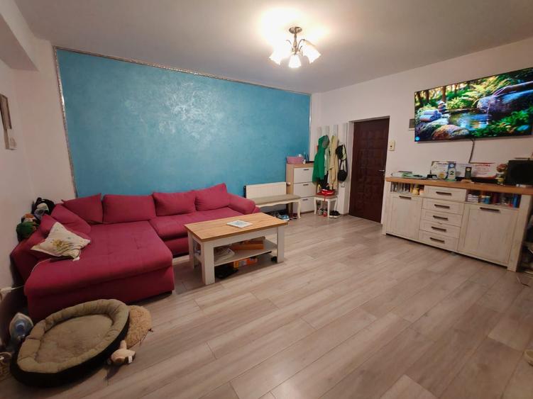 Apartament cu 3 camere în Turnișor