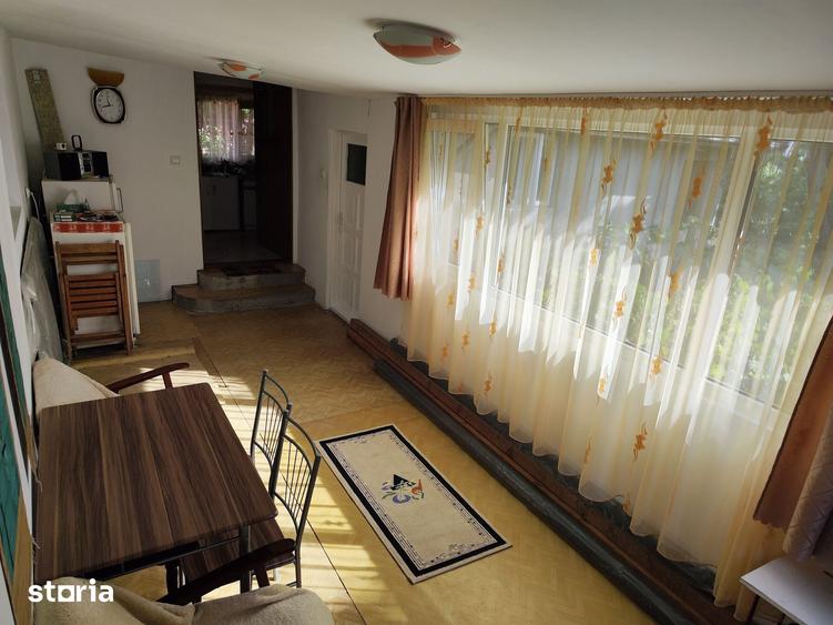 Casă cu 4 camere cu Teren 817 Mp în Gura Vadului
