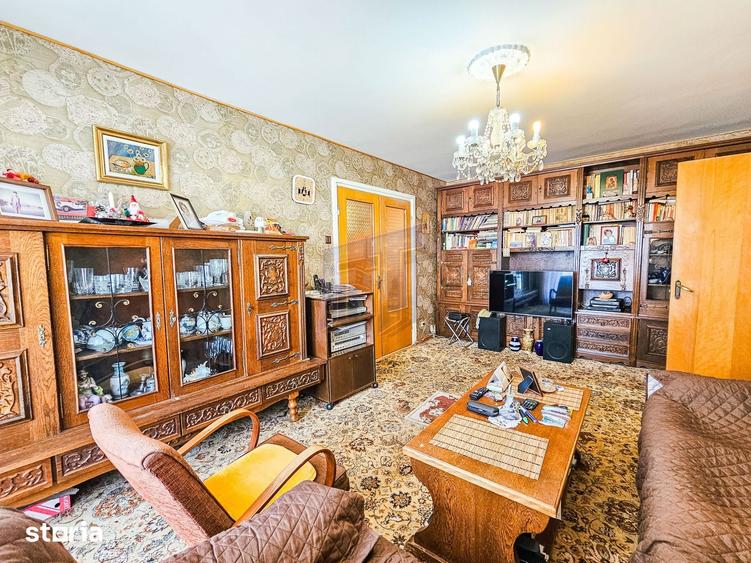 Apartament cu 4 camere în Vatra Luminoasă