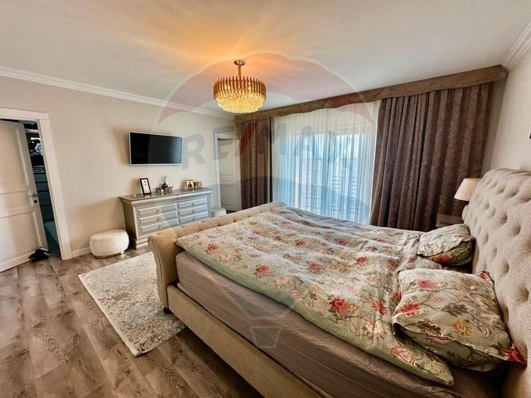Casă cu 5 camere cu Teren 960 Mp în Vânători