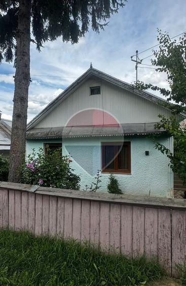 Casă cu 3 camere cu Teren 2600 Mp în Udești