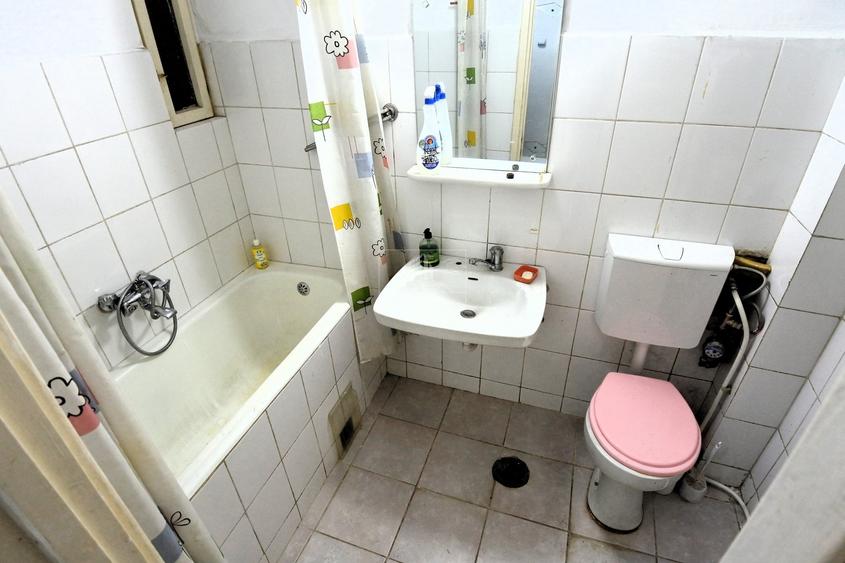 Garsonieră decomandată în Central