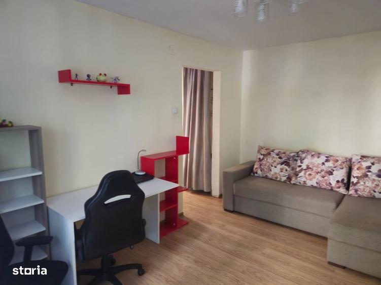 Apartament cu 2 camere în Tei