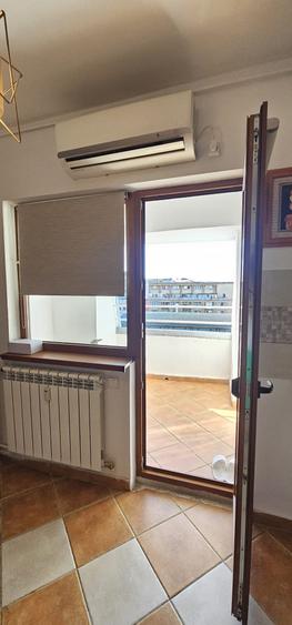 Apartament cu 2 camere decomandat în Calea Victoriei