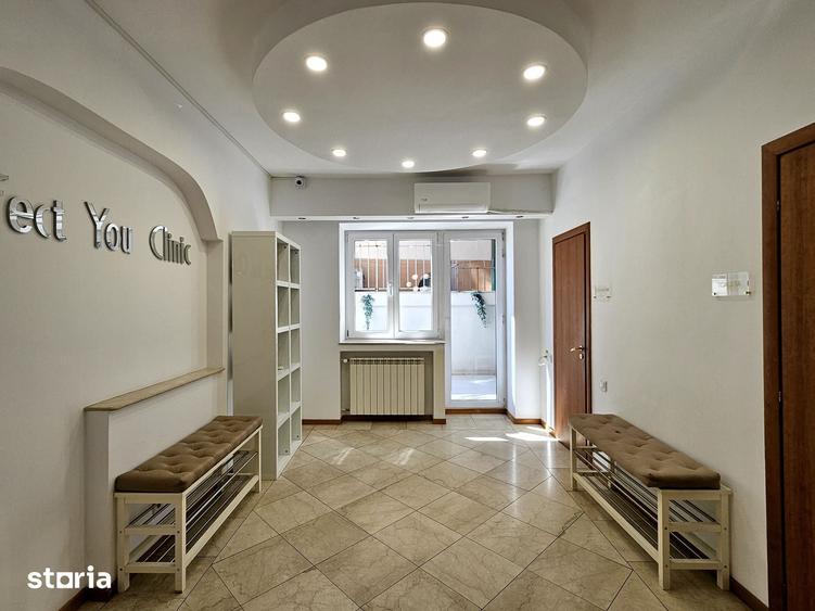 Casă cu 9 camere cu Teren 115 Mp în Primăverii