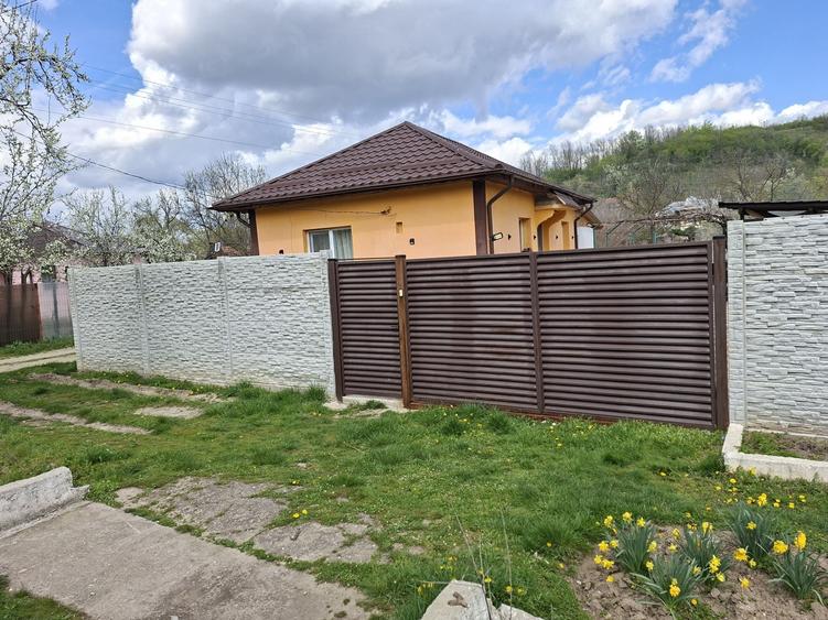 Casă cu 2 camere în Central