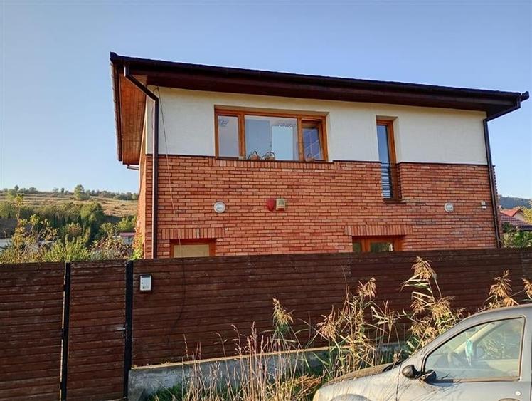 Spațiu comercial, de 210 mp, în Bărdești