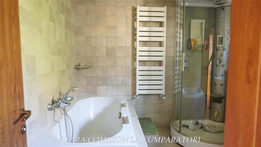 Casă individuală cu 5 camere cu Canalizare în Muereasca