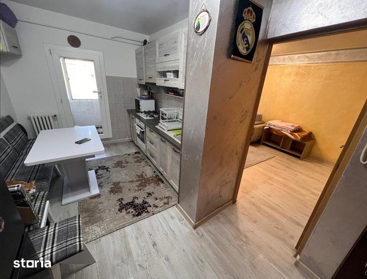 Apartament cu 3 camere decomandat în Canta