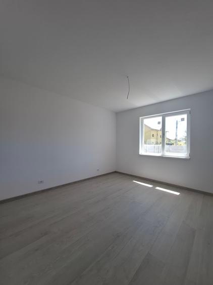 Casă individuală cu 4 camere cu Teren 420 Mp în Domnești