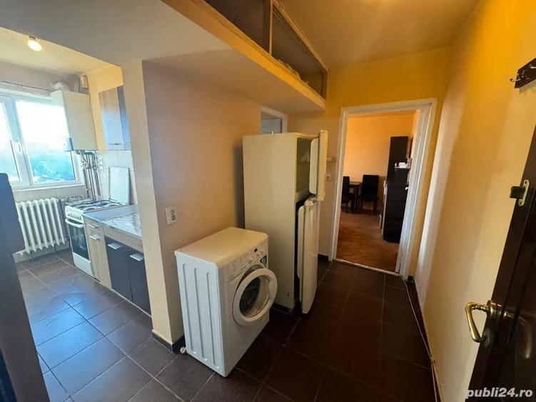 Apartament cu 3 camere semidecomandat în Șagului