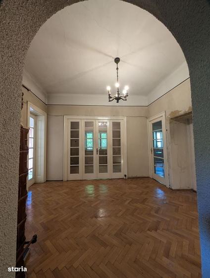 Apartament cu 3 camere în Dorobanți