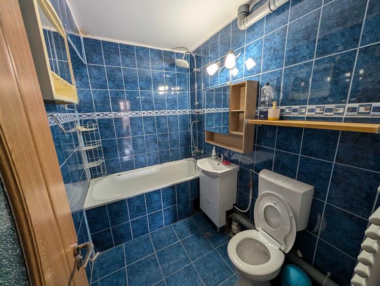 Apartament cu 3 camere decomandat în Mărăști