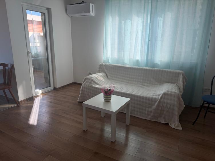 Apartament cu 2 camere semidecomandat în Aradului