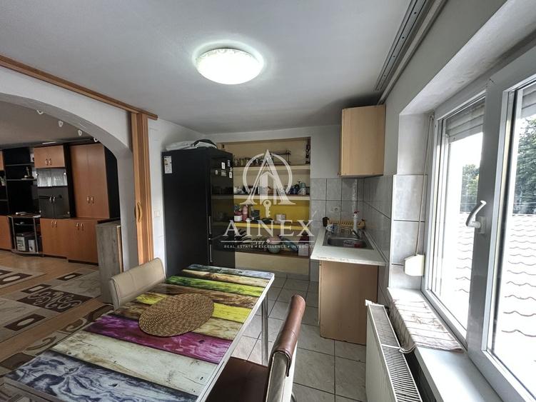 Apartament cu 4 camere decomandat, mobilat în Torontalului