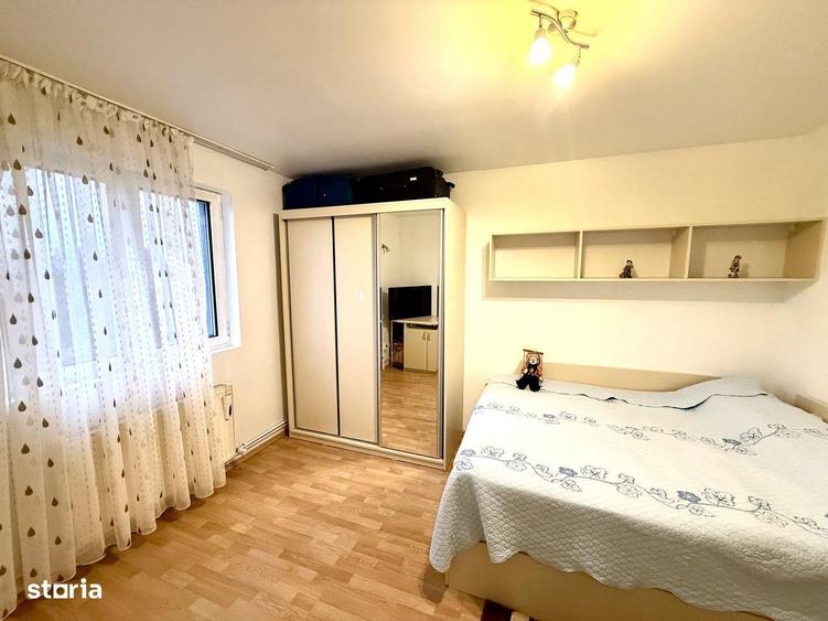 Casă cu 8 camere cu Teren 1310 Mp în Blejoi