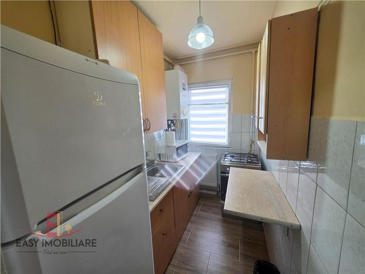 Apartament cu 2 camere semidecomandat în Cornișa
