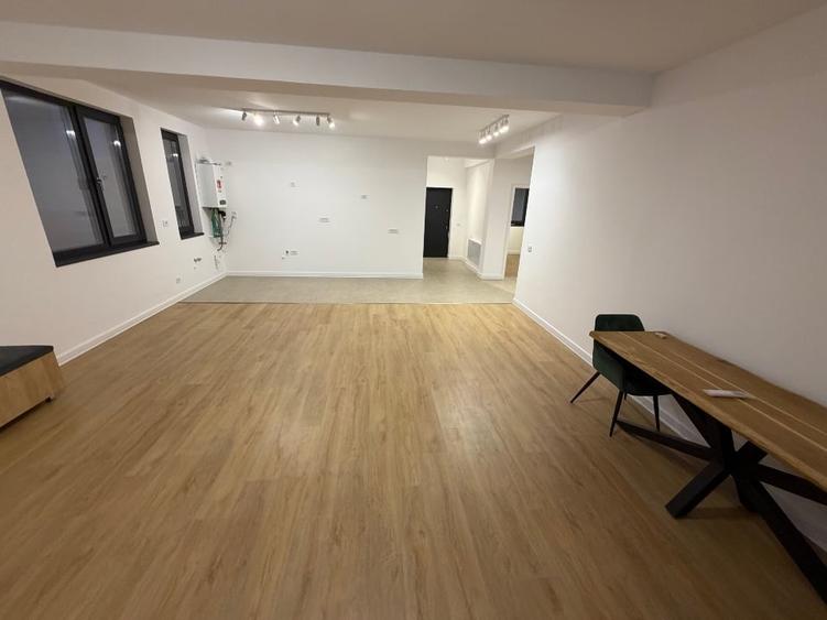 Casă individuală cu 4 camere cu Canalizare în Corbeanca
