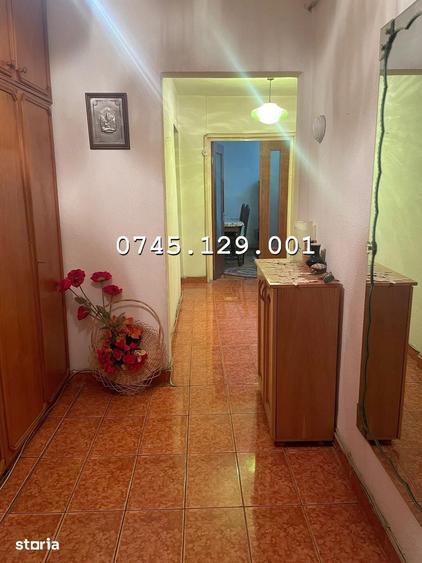 Apartament cu 3 camere decomandat în Șerbănești