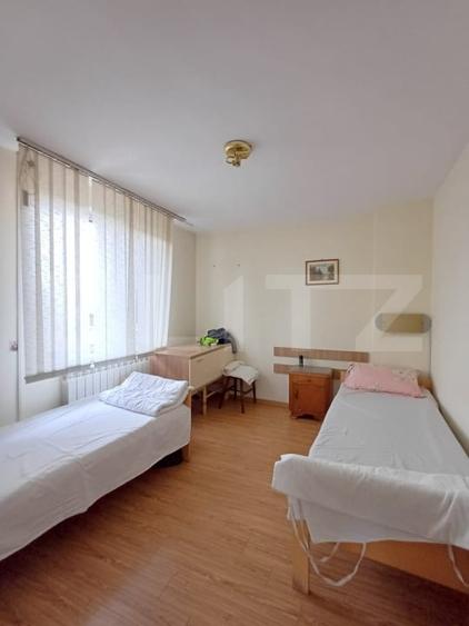 Casă individuală cu 5 camere cu Canalizare în Sud-Est