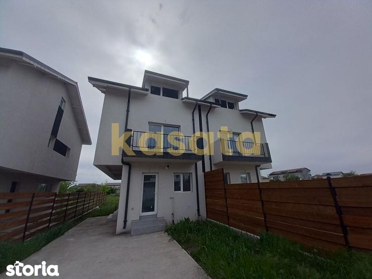 Casă cu 3 camere cu Canalizare în Central