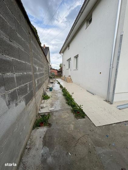 Casă cu 4 camere în 6 Vânători