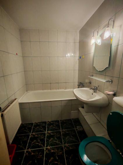 Apartament cu 3 camere decomandat în Dosu Bricii