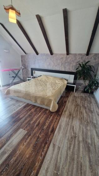 Casă individuală cu 5 camere cu Canalizare în Satulung