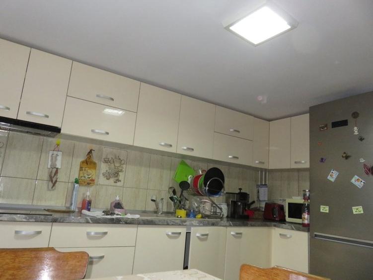 Casă individuală cu 5 camere cu Canalizare în Sânnicoară