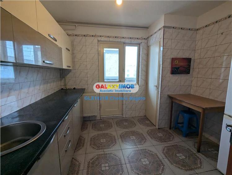 Apartament cu 2 camere decomandat în Rahova