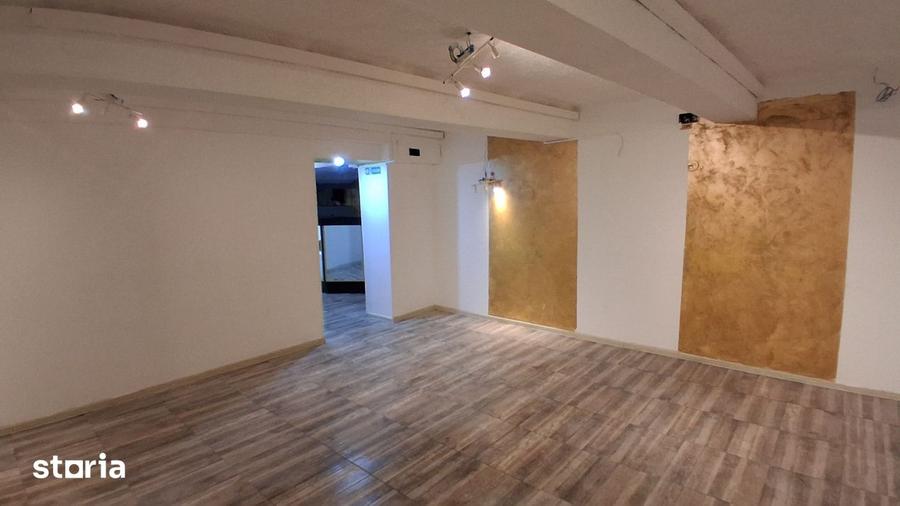 Spațiu comercial, de 100 mp, în Ultracentral
