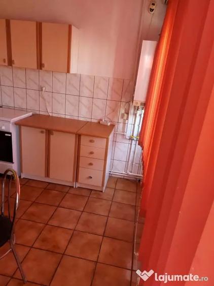 Apartament 2 camere de inchiriat in zona Dacia 52 mp - 1