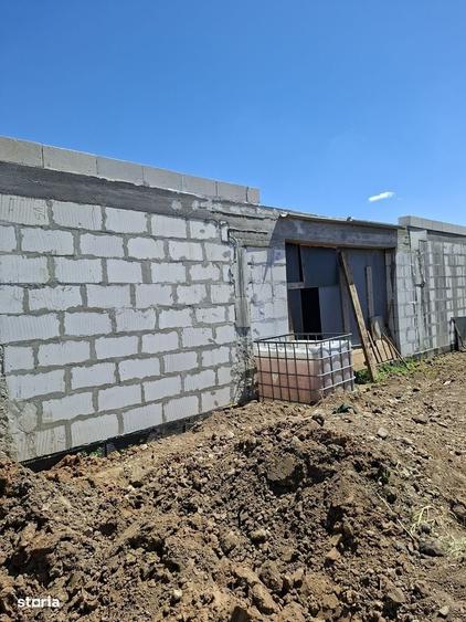 Casă cu 4 camere cu Teren 485 Mp în Ghercești