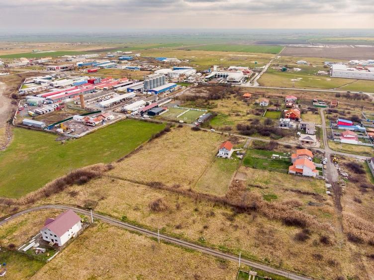 Teren Construcții intravilan de 8158 mp, în Săcălaz