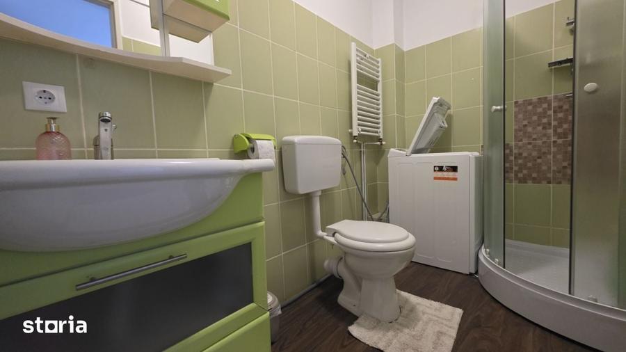 Apartament cu 3 camere în Vasile Aaron