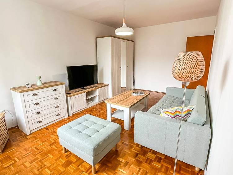 Apartament cu 3 camere decomandat în Ștrand