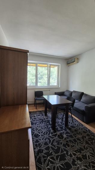 Garsonieră nedecomandată, mobilată în CET