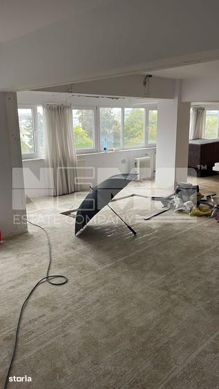 Apartament cu 6 camere în Policlinica