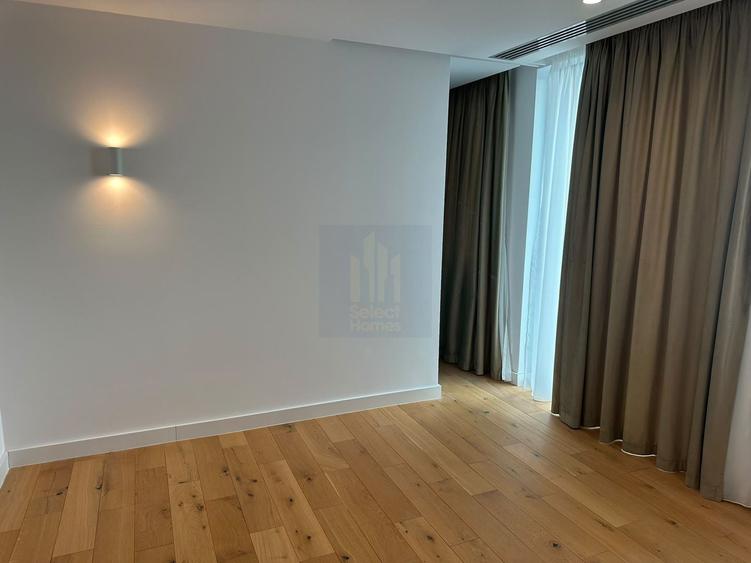 Apartament cu 3 camere semidecomandat, mobilat în Eminescu