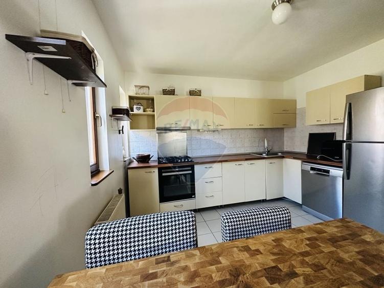 Duplex cu 5 camere cu Teren 180 Mp în Sud