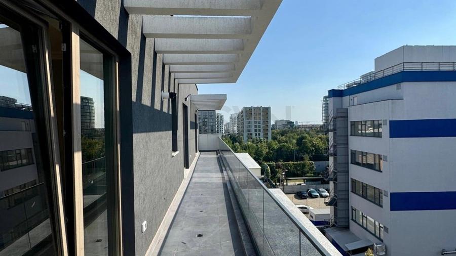 Apartament cu 3 camere decomandat în Aviației