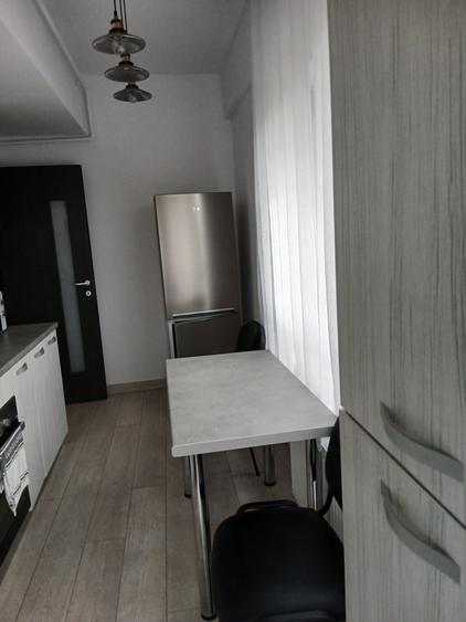 Apartament cu 2 camere decomandat în Nicolina