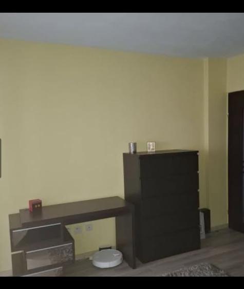 Apartament cu 2 camere decomandat în Kamsas