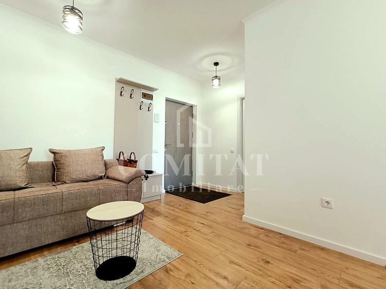 Apartament cu 2 camere semidecomandat, mobilat în Florești