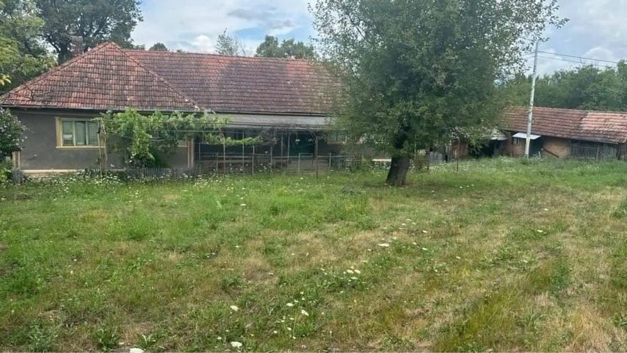 Casă cu 4 camere în Țărmure